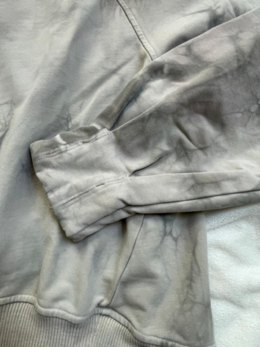 Lululemon Women's Its A Wash Crew Tie Dye Sweatshirt, Gray, Size 6 - Picture 4 of 7